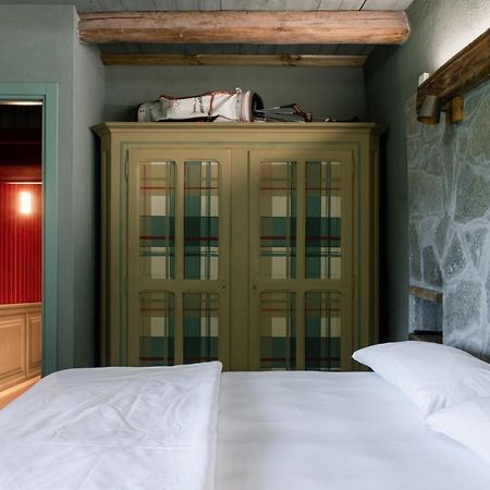 Segnavento -Rooms And Suites- Manta Exteriér fotografie