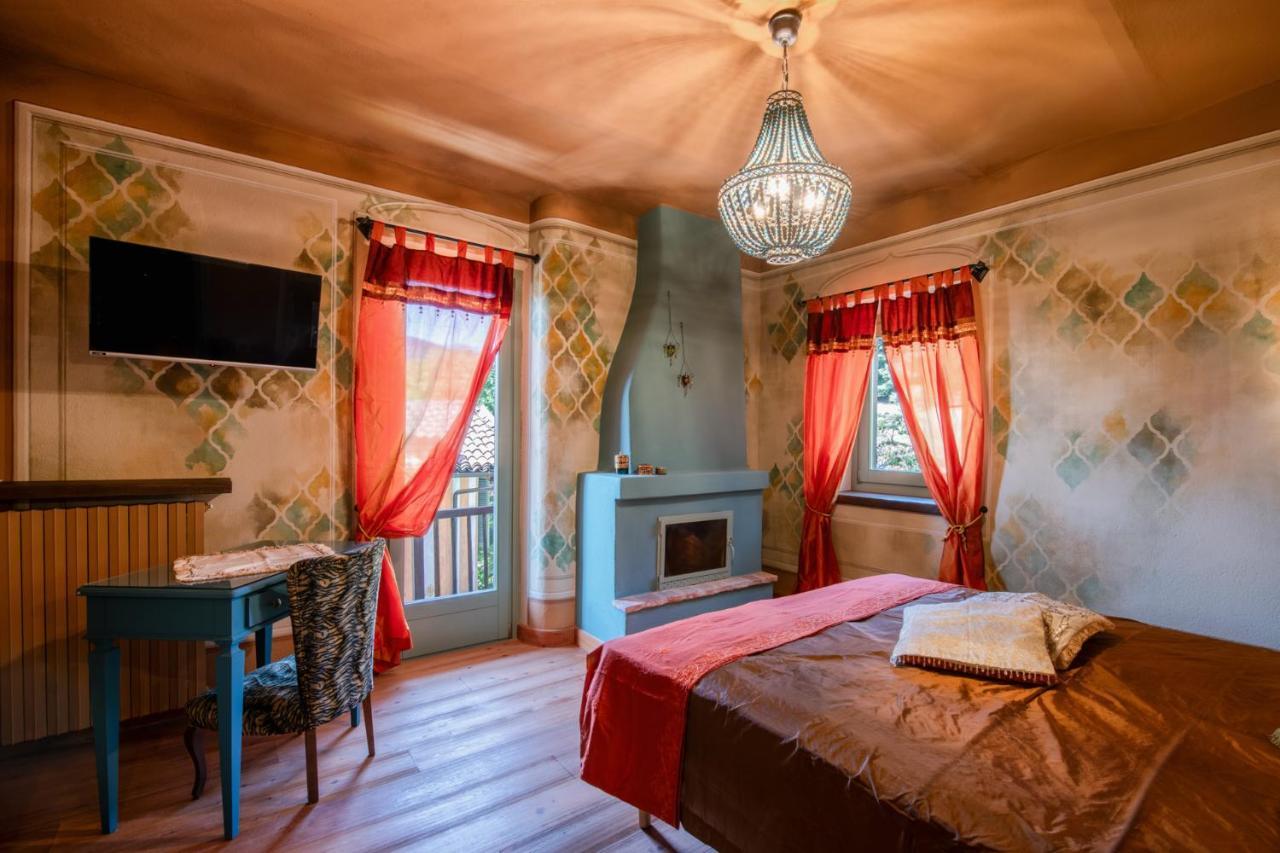 Segnavento -Rooms And Suites- Manta Exteriér fotografie